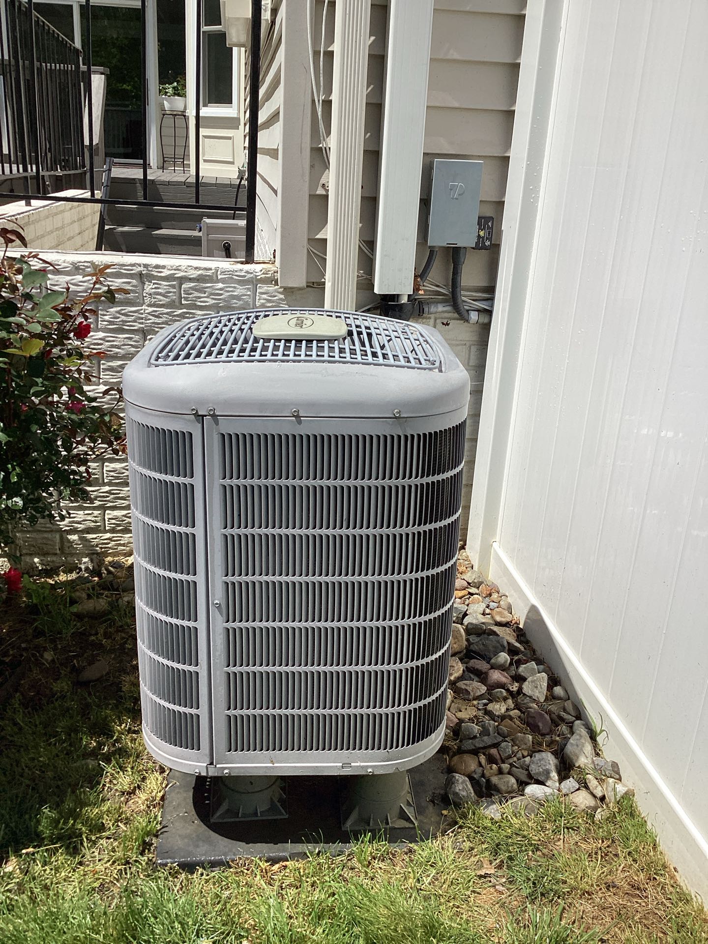 Springfield, VA - Carrier A/C, Carrier Heat Pump, A/C Maintenance, Maintenance Agreement, Club Membership, Summer Cooling Check 