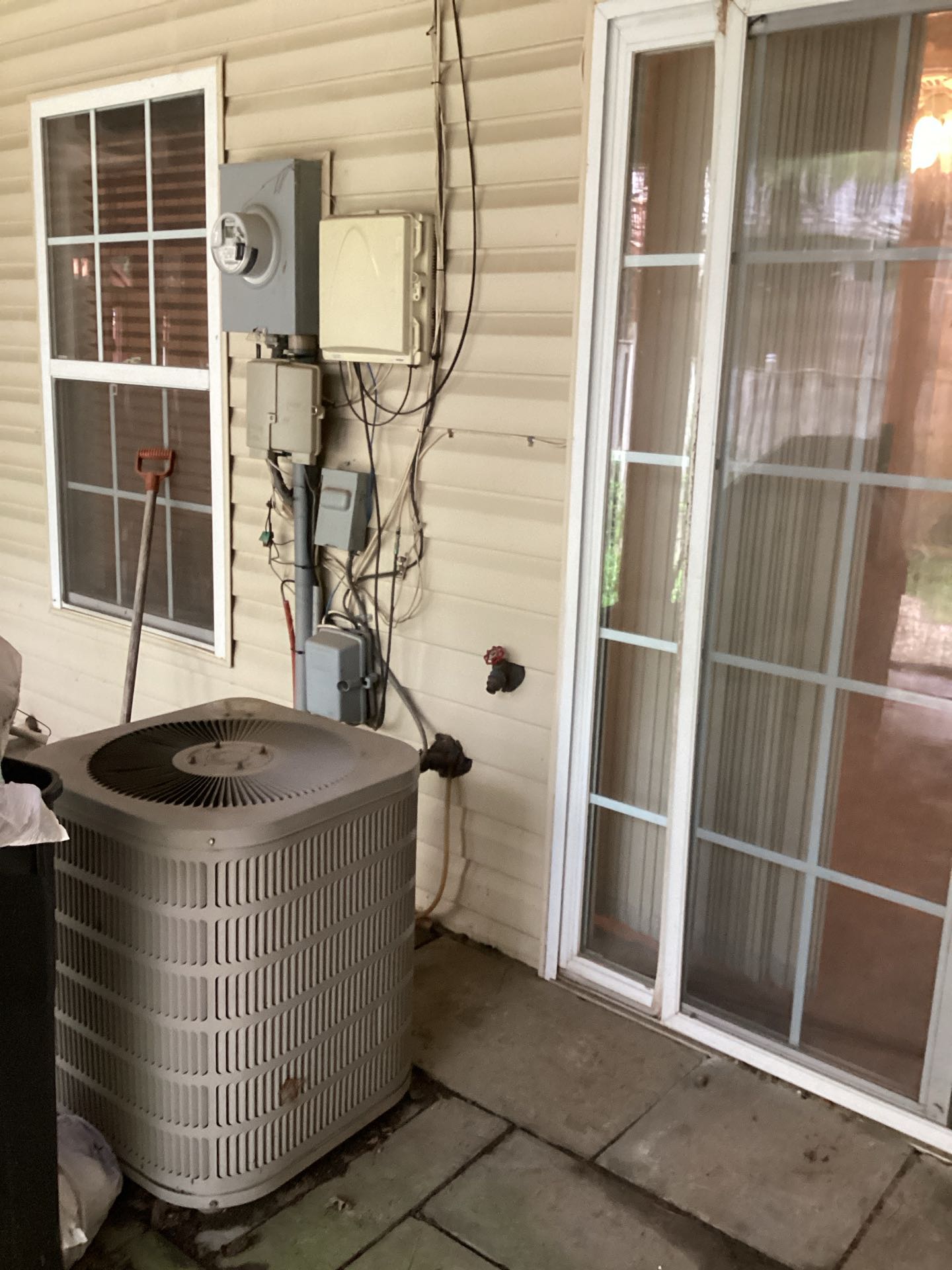 Leesburg, VA - A/C Diagnostic, A/C Not Working, A/C Repair, A/C Leaking, Goodman 