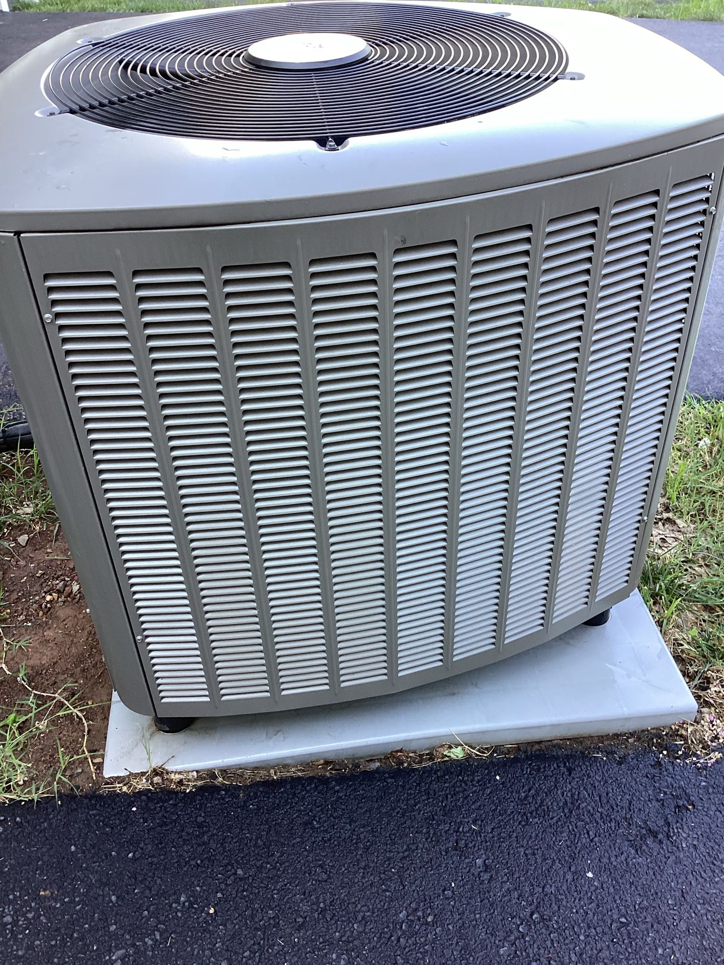 Ashburn, VA - Lennox A/C, Maintenance Agreement, Club Membership, Summer Cooling Check, A/C Maintenance 