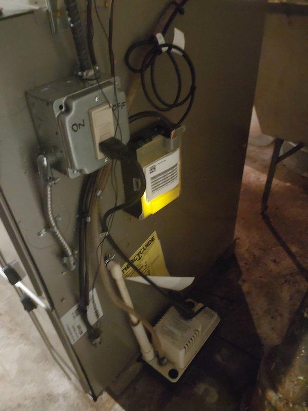 Successfully completed installation of a complete HVAC system featuring a 96% efficient Preferred Variable-Speed, Constant Torque ECM 2-Stage Standard Gas Furnace paired with a 3.5-ton Mid Tier 146SAN Single Stage R454B Air Conditioner (16 SEER2). System installation included evaporator coil replacement, lineset nitrogen purge, new outdoor pad, disconnect box with fuses, new filter rack, thermostat replacement (Honeywell T6 Pro 3H/2C), and reconnection to existing gas line, flue pipes and humidifier.