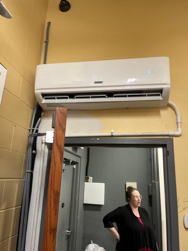 Conducted on-site estimate for replacement of two HVAC units, including one rooftop unit and one wall-mounted split system serving an ATM room. Both units were non-operational at time of assessment. Evaluated existing mechanical infrastructure, photographed equipment and installation conditions, and provided replacement options for customer comparison with existing quote.