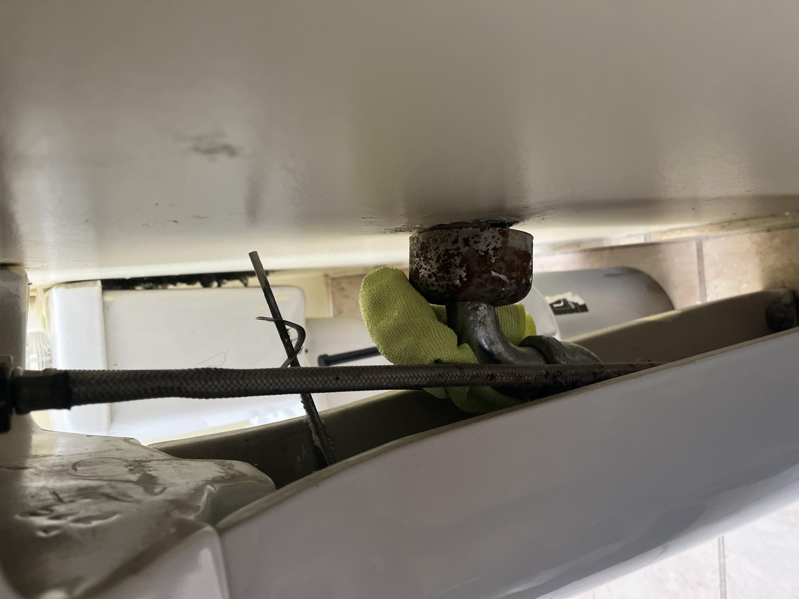 Replaced bathtub cartridge to correct water leak. Fixed low pressure problem at basin tap.  Replaced bathtub cartridge to correct water leak. Fixed low pressure problem at basin tap.