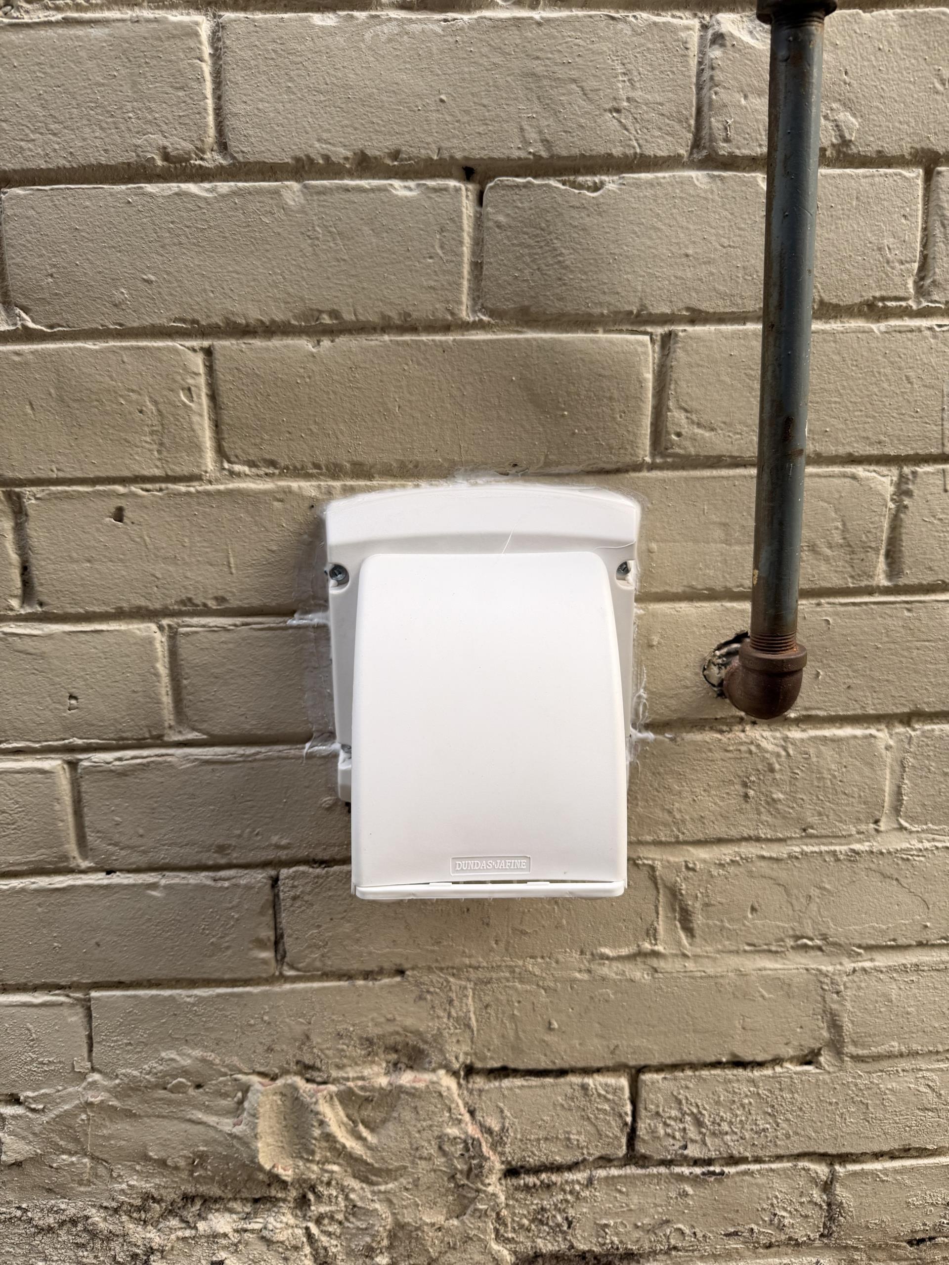 Old Toronto, ON - replace dryer vent