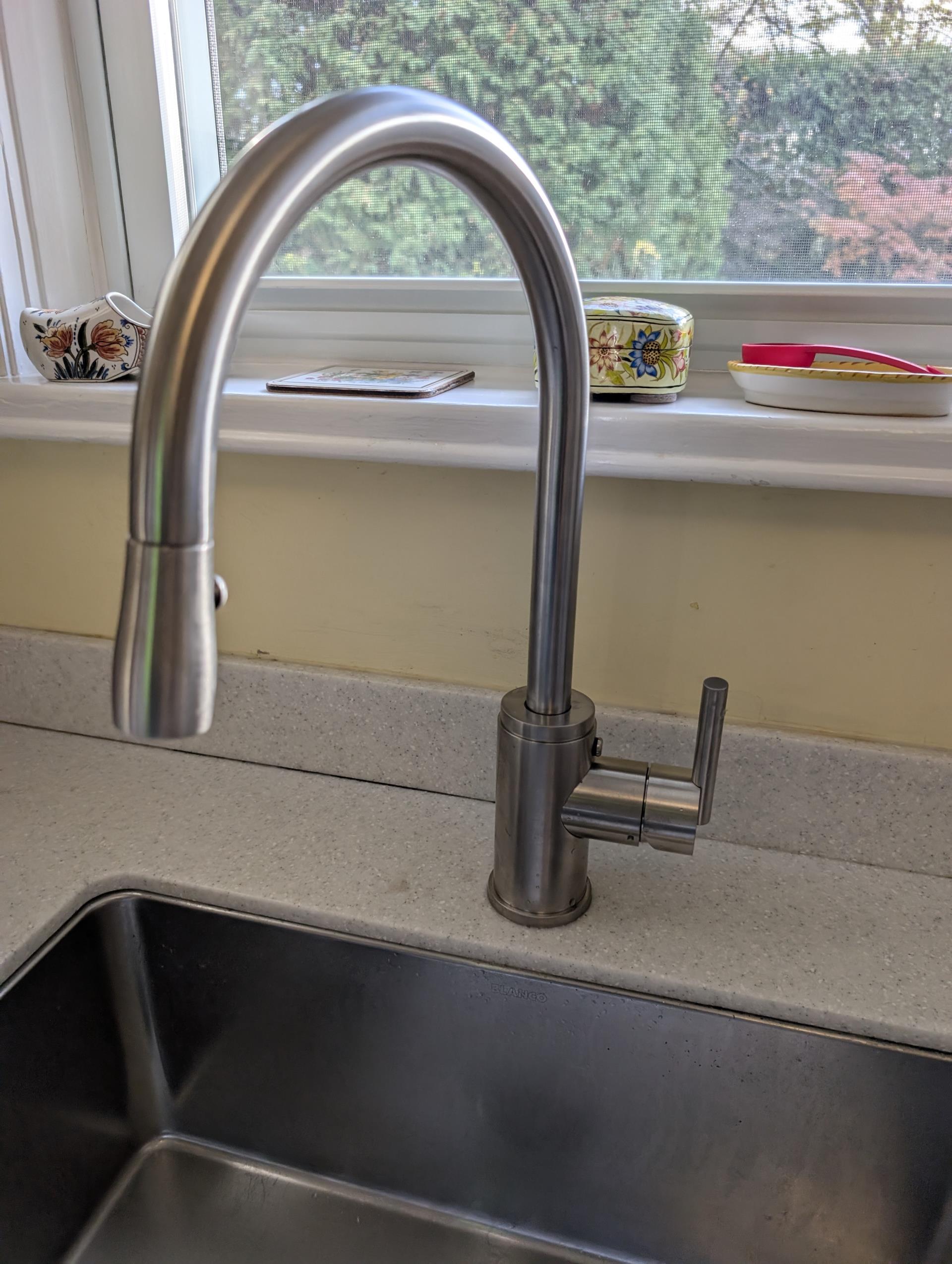 East York, ON - install customer supplied faucet East York, ON - install customer supplied faucet