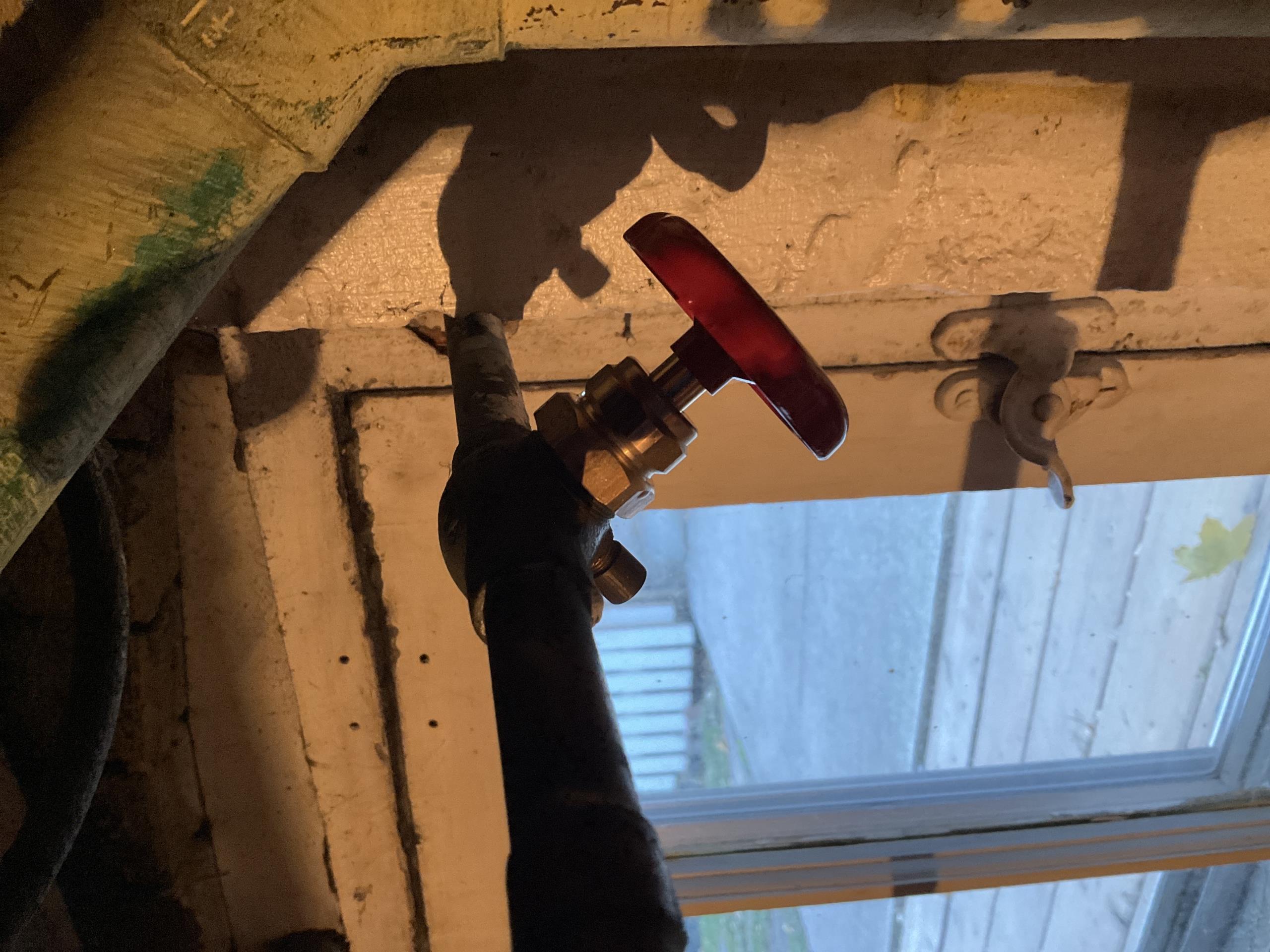 Etobicoke, ON - repalce indoor shut off valve for hose Etobicoke, ON - repalce indoor shut off valve for hose