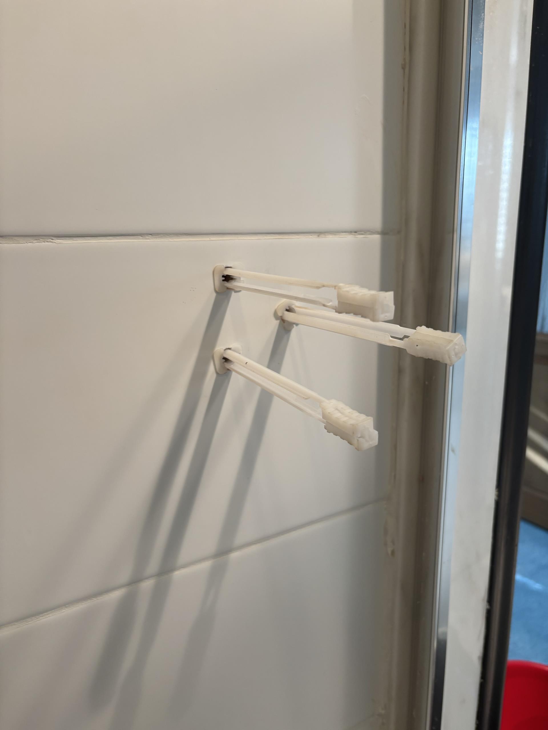 North York, ON - install grab bar for shower