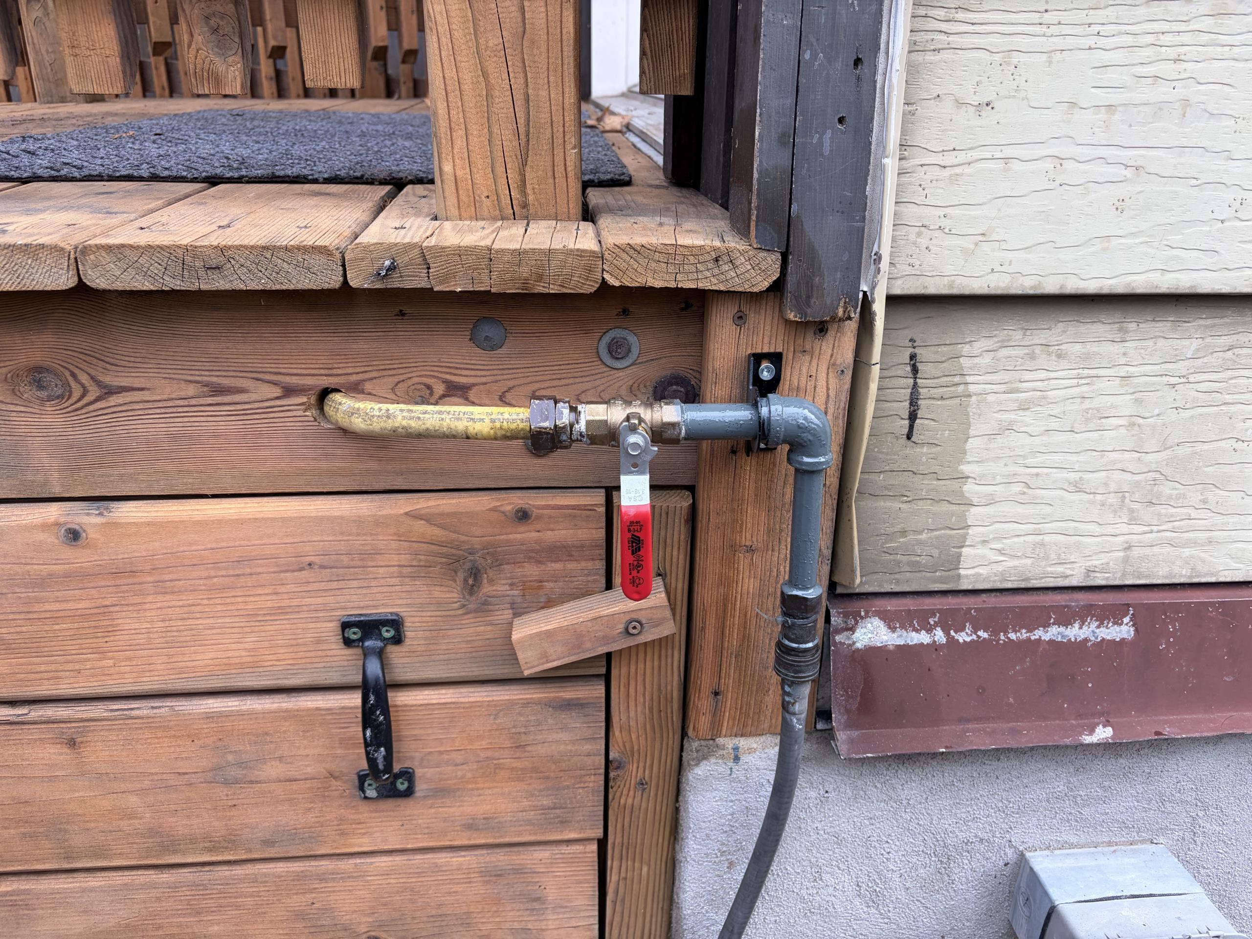 Old Toronto, ON - Install BBQ Piping