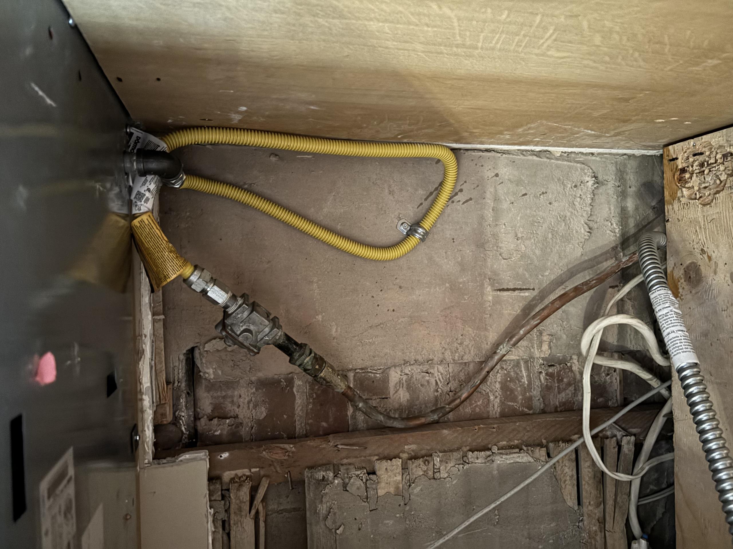 Old Toronto, ON - install gas cooktop