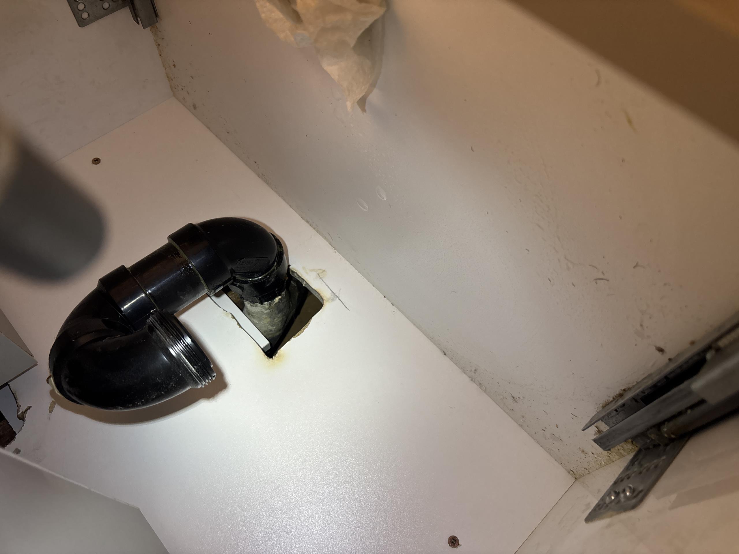 East York, ON - basin drain blocked