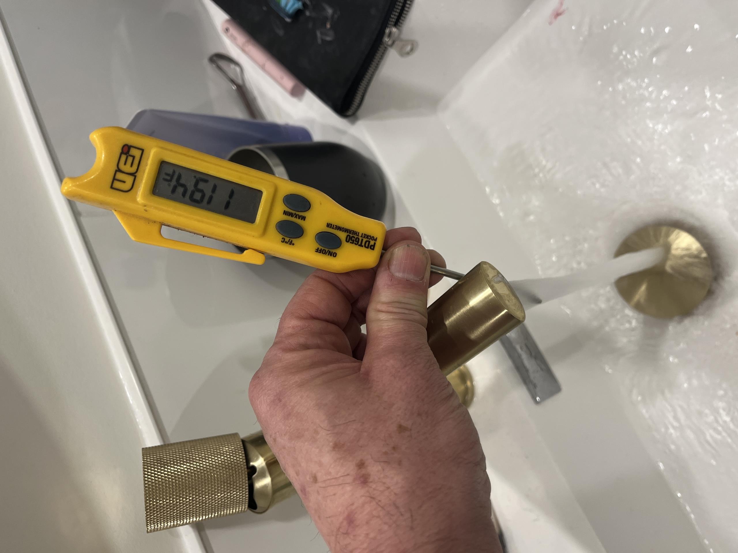 troubleshoot no hot water upstairs