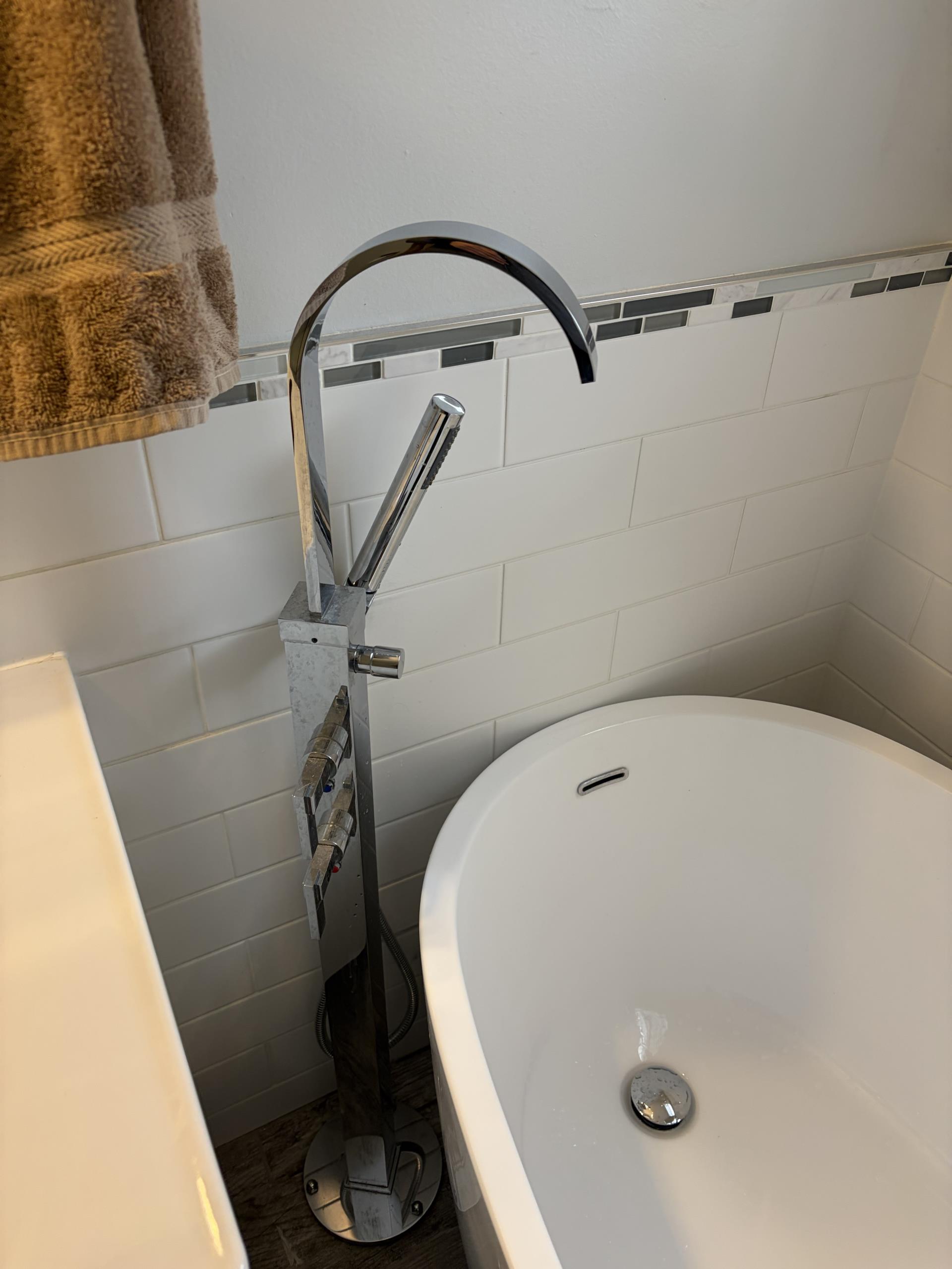 East York, ON - Repair Tub Faucet East York, ON - Repair Tub Faucet