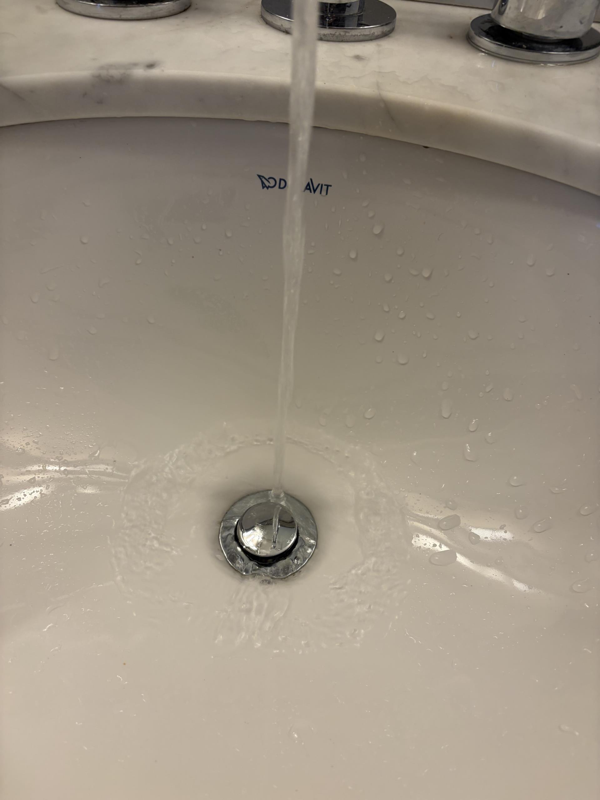 Old Toronto, ON - repair basin faucet