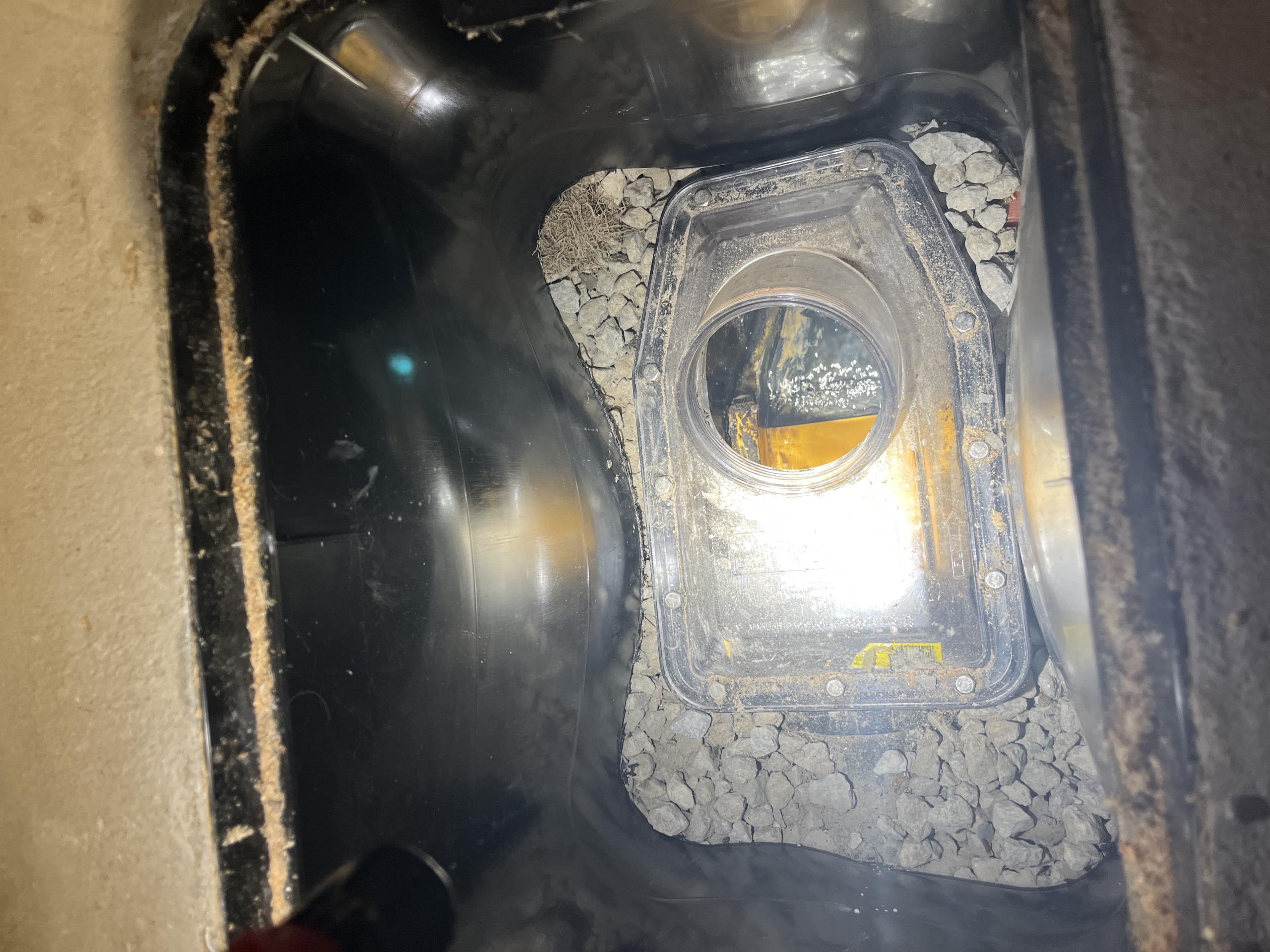 Old Toronto, ON - slow drains and wc has issues