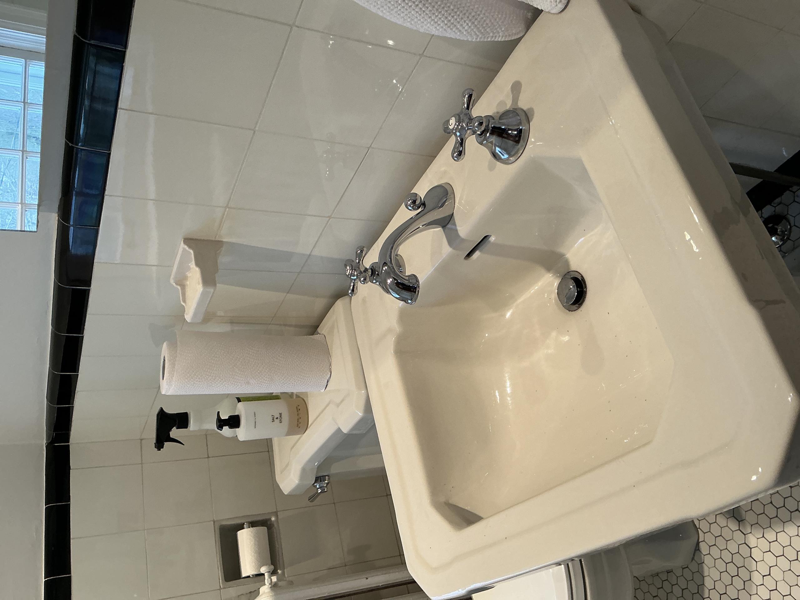 Old Toronto, ON - Replaced customers, toilet seat, bolts were￼ rusted and seized. Repaired two faucets.