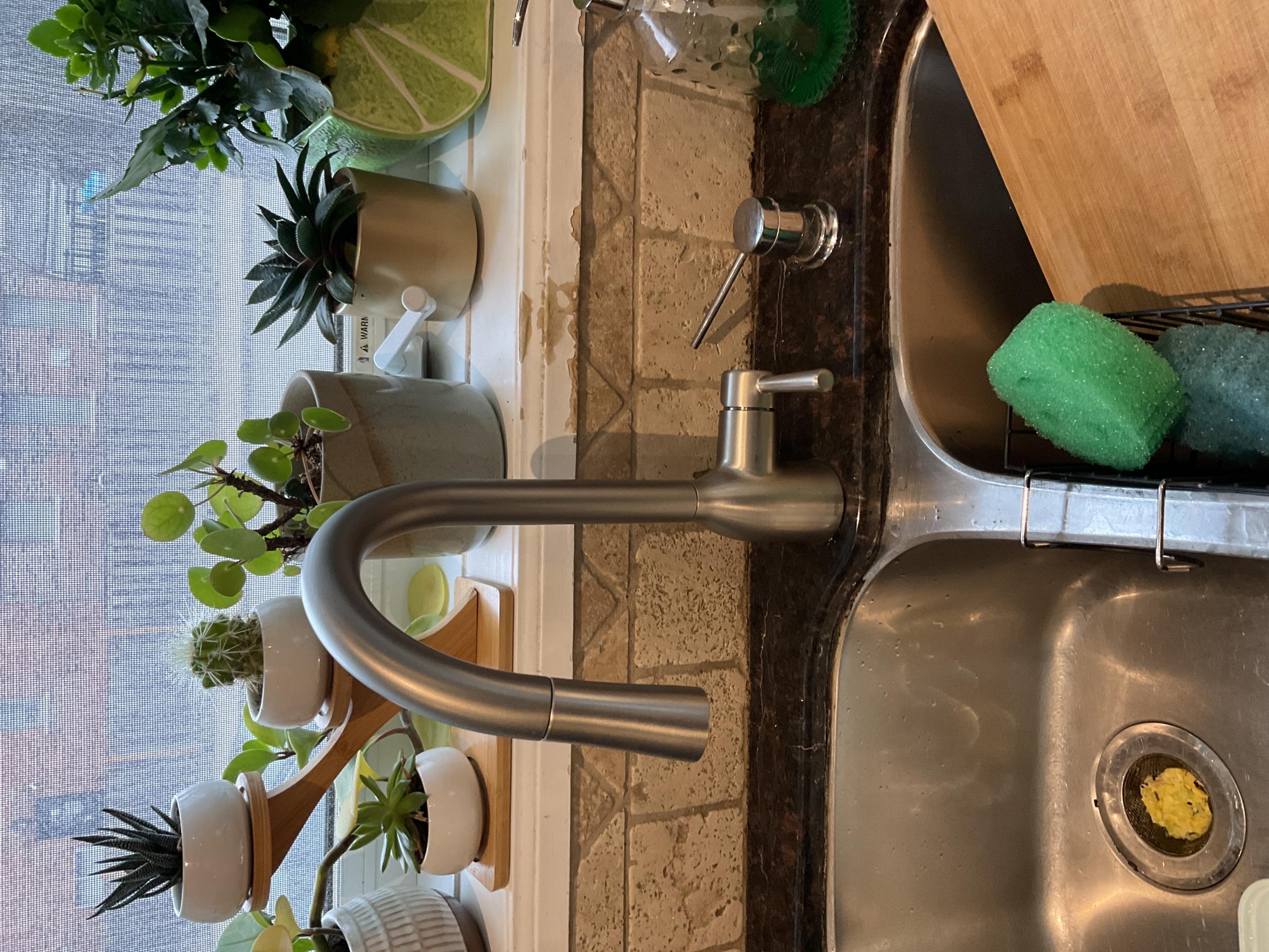 East York, ON - Replaced widespread lav faucet