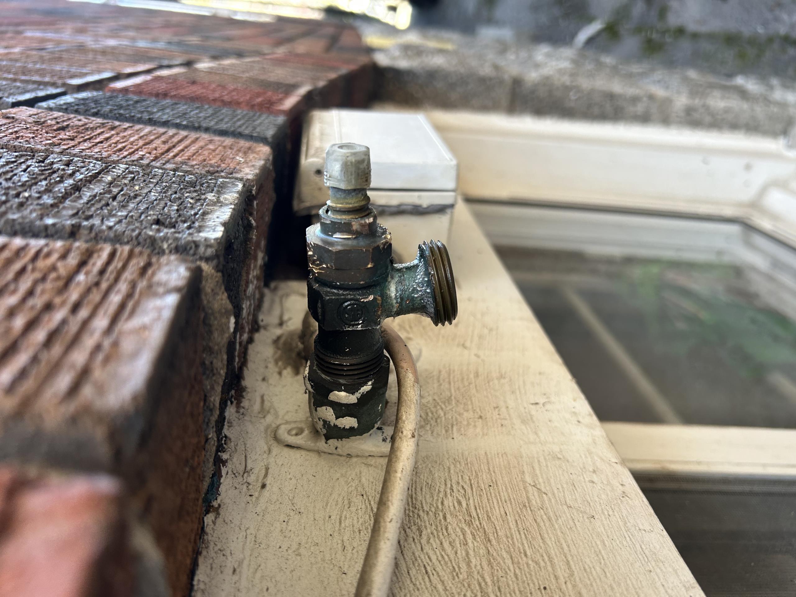 Old Toronto, ON - Replaced exterior shut off