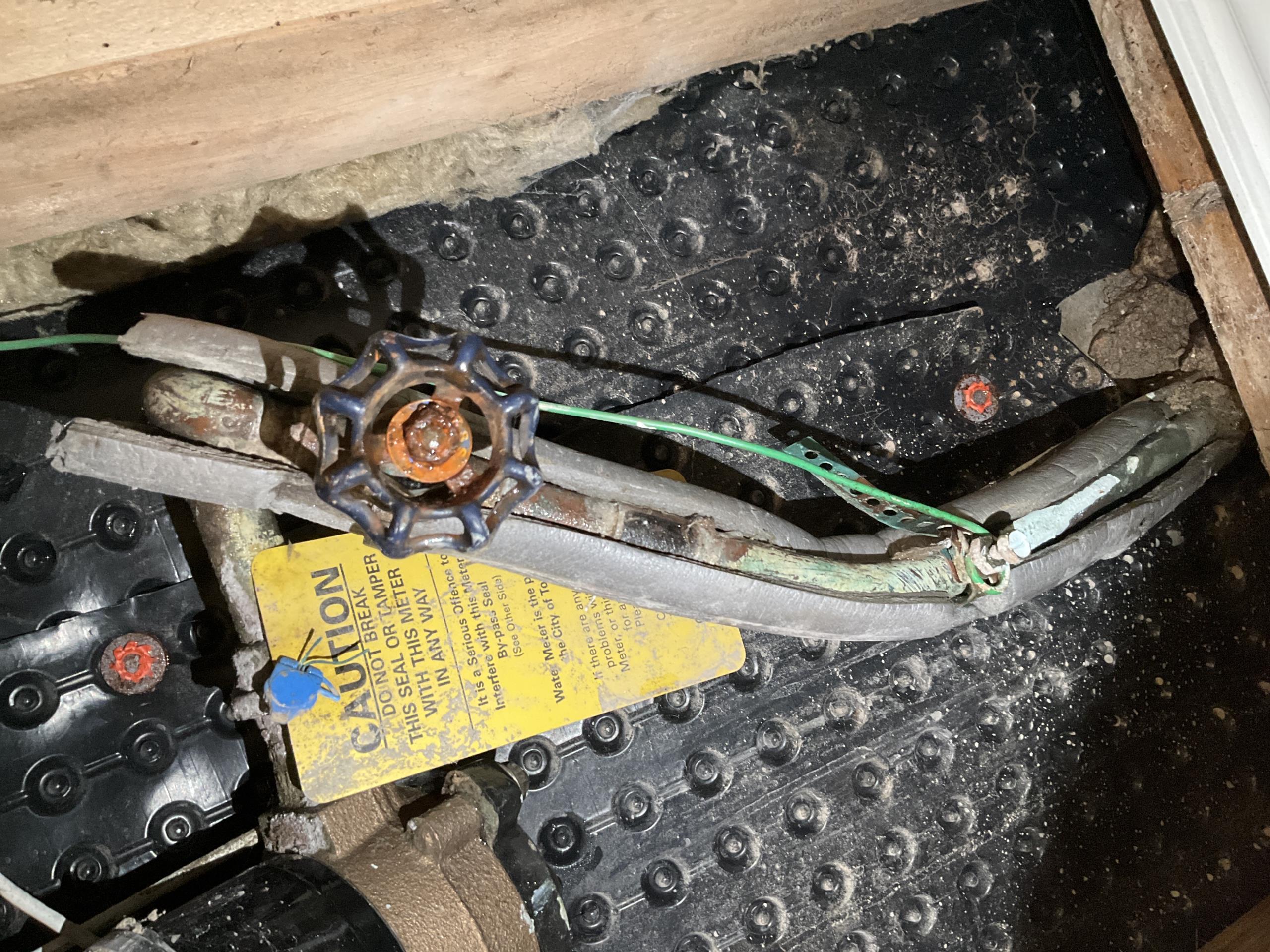 East York, ON - Leak investigation