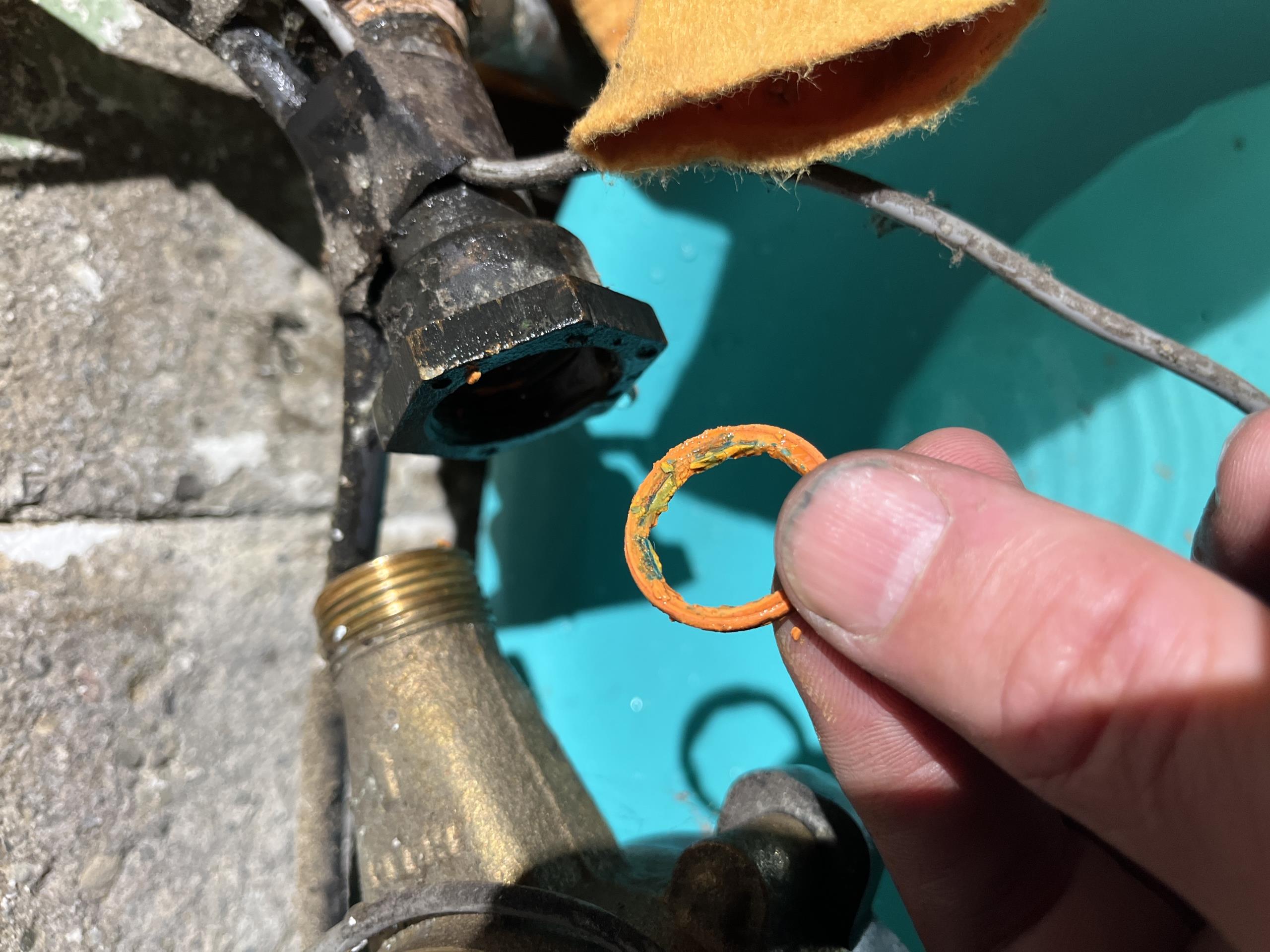 East York, ON - Troubleshoot issues with hot water tank and Water Meter