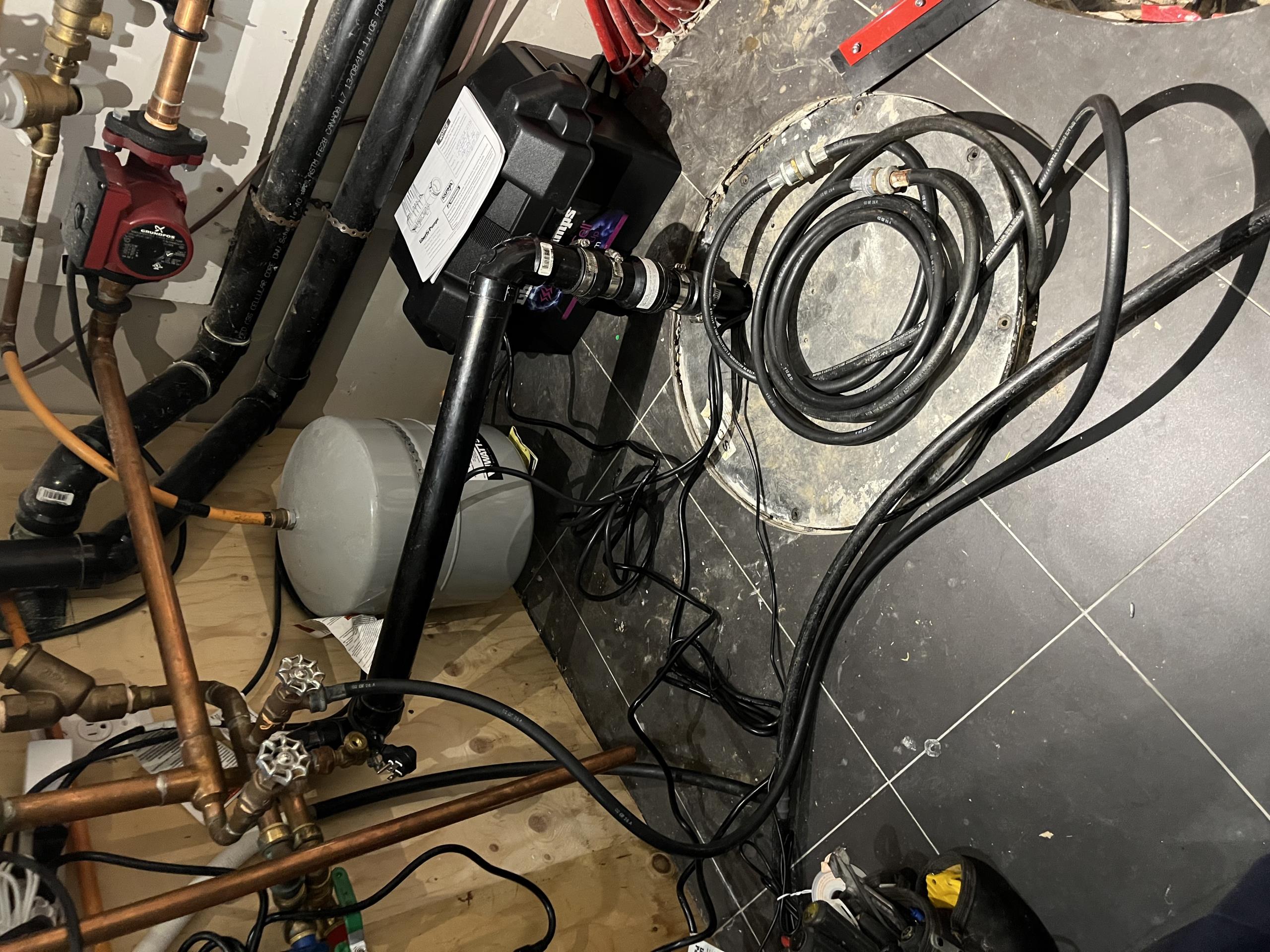 East York, ON - Installed battery backup sump pump system
