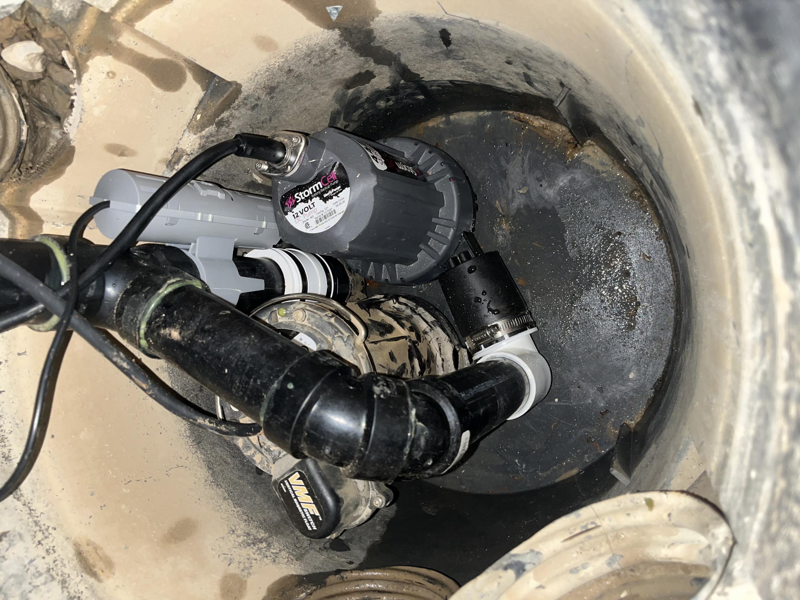 East York, ON - Installed battery backup sump pump system