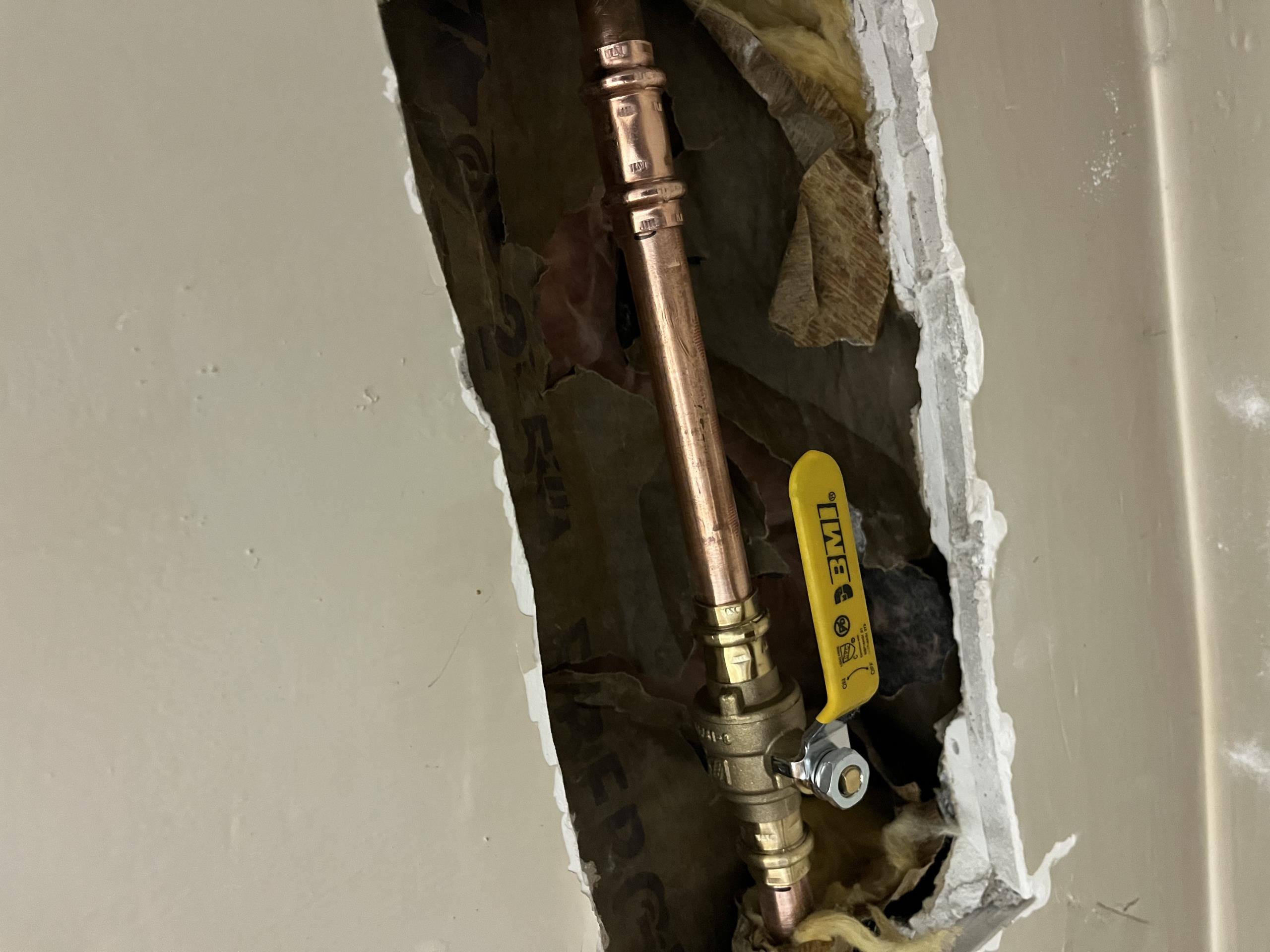 Etobicoke, ON - Replaced outdoor faucet shut off valve. Repaired toilet.