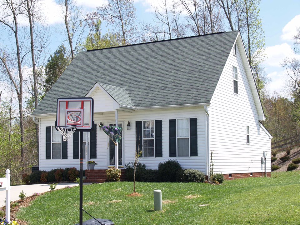 Completed a gutter cleaning for this customer today Completed a gutter cleaning for this customer today