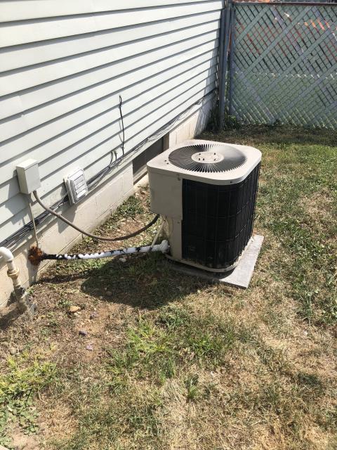 Replaced in warranty part on Carrier a/c unit. Replaced fan blades and shroud due to damage during delivery.