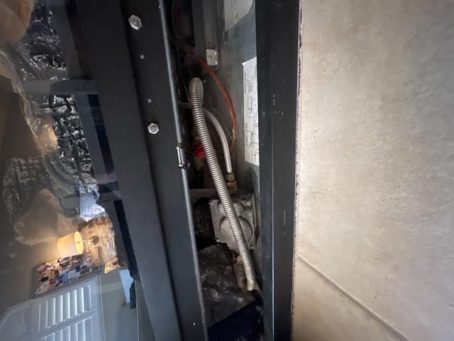 I installed a new natural gas valve on the FP insert and performed a bubble test for leaks. No leaks were detected.