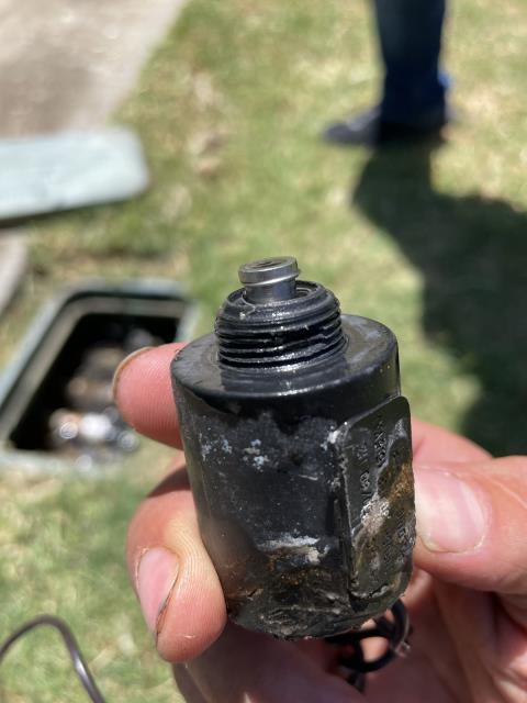 I arrived at the property and found a broken sprinkler valve solenoid in the backyard. I capped it and turned on the water, but there were no other issues. The sprinklers were not used as well.
