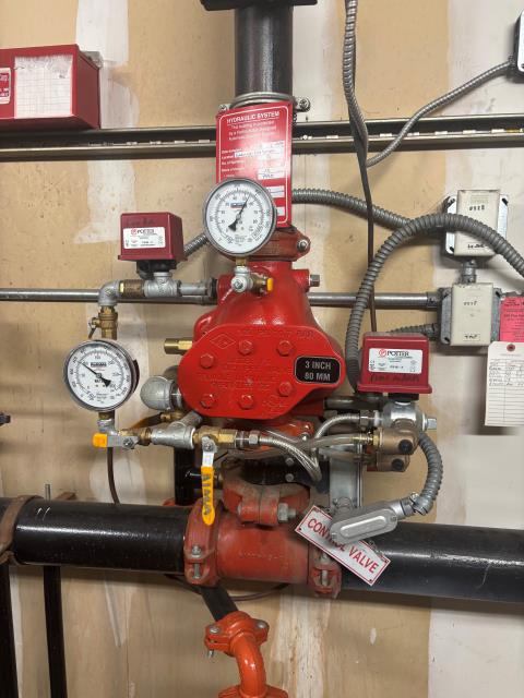 We just completed an annual fire sprinkler inspection at a commercial property, servicing both a wet and a dry system. Annual inspections are critical for ensuring that fire protection systems remain in full working order and in compliance with NFPA 25 standards.

During the visit, our technicians performed a full system check, including water flow tests, valve inspections, alarm verification, and visual inspections of all sprinkler heads.