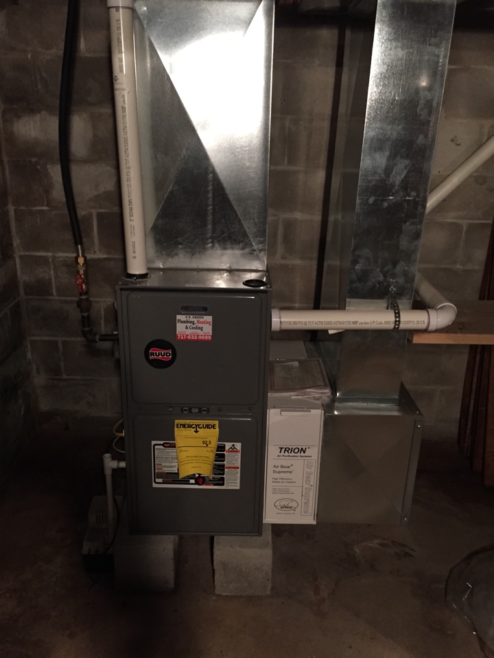 Preventative maintenance on a Ruud furnace we installed a couple years ago 