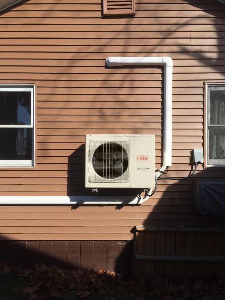 Installed a new Fujitsu ductless mini split heat pump / air conditioner.