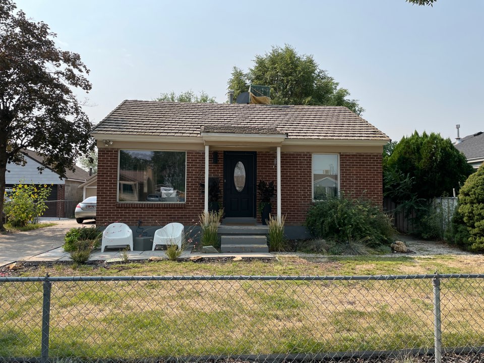 Salt Lake City, UT - Roof inspection by Utah Roofing Pros Salt Lake City, UT - Roof inspection by Utah Roofing Pros