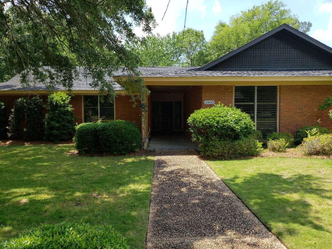 2400  Hermitage Montgomery Alabama mazing home for sale 4 bedrooms all bedrooms have their own full bathroom. Private coy pond and sitting area off of the  Kitchen. Kitchen has to sanks totally renovated house with granite throughout.