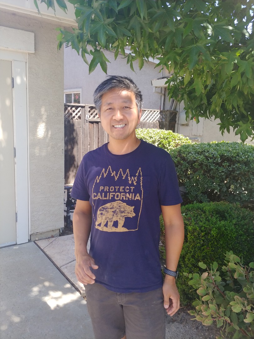 Davis, CA - Happy customer after getting 5 star service ofhis new 2 stage whole house water filtration system.
Davis, CA - Happy customer after getting 5 star service ofhis new 2 stage whole house water filtration system.