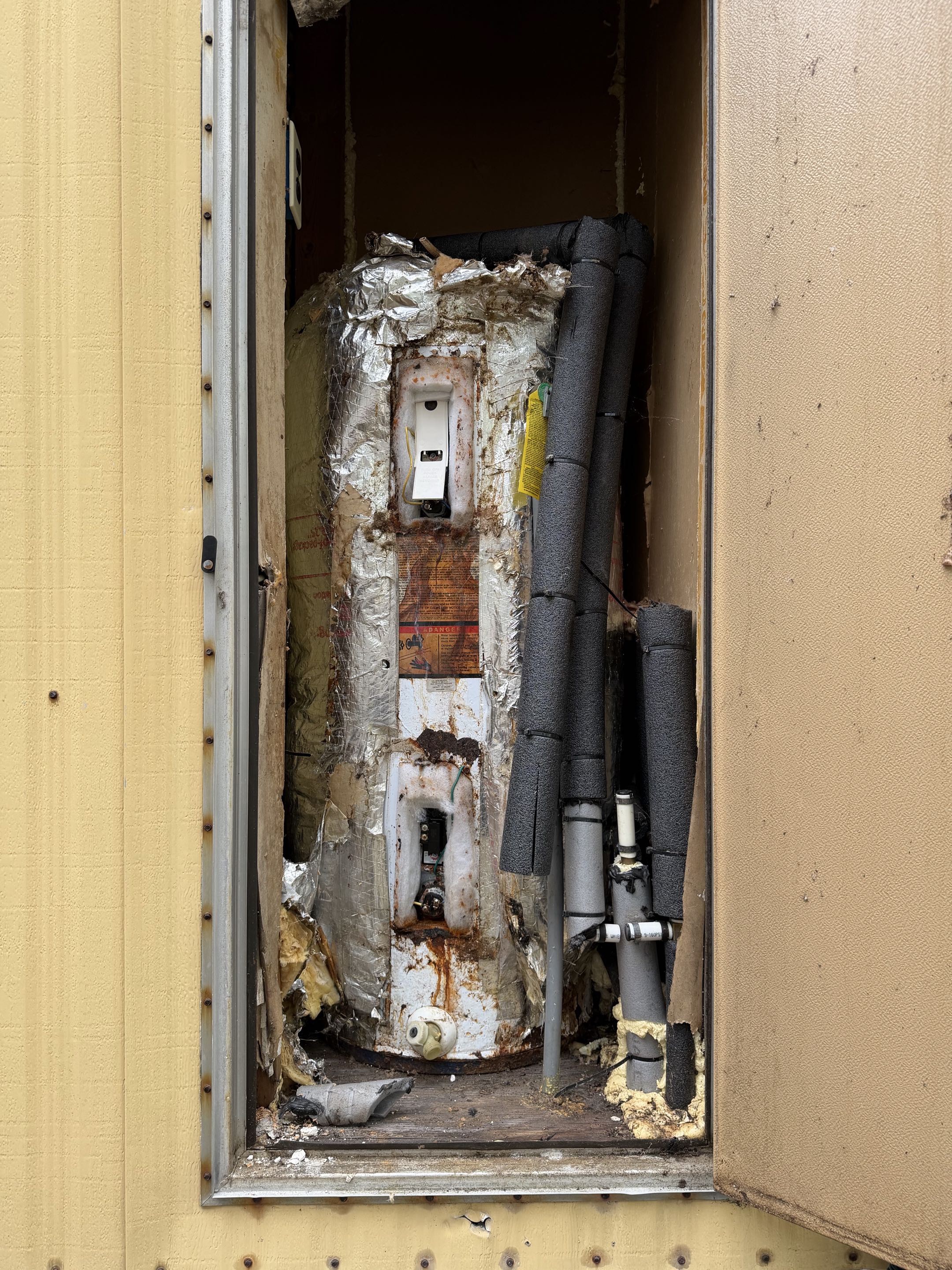 Needed a plumber to fix a leaking water heater