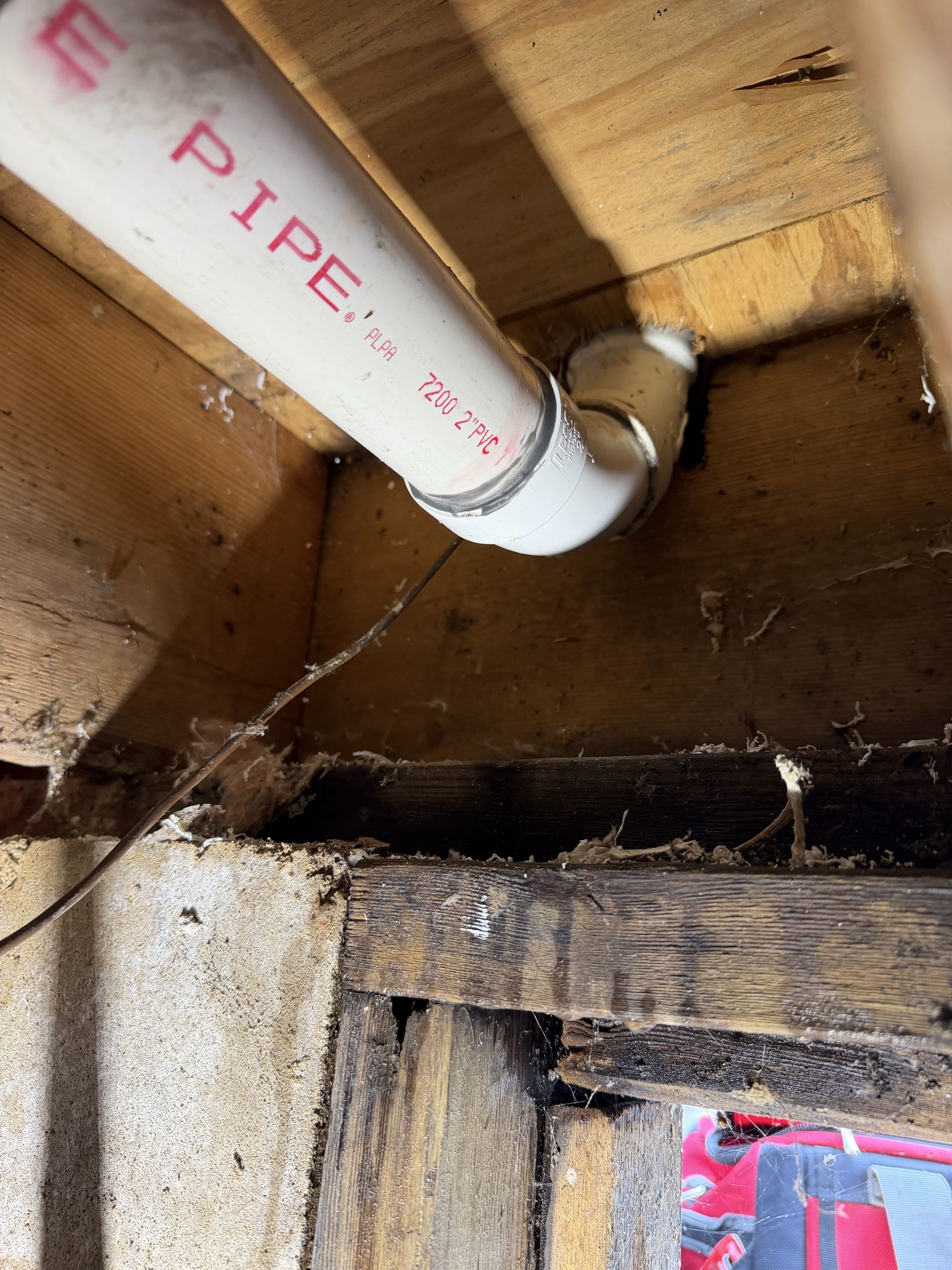 Plumber needed emergency drain repair on kitchen sink drain. 