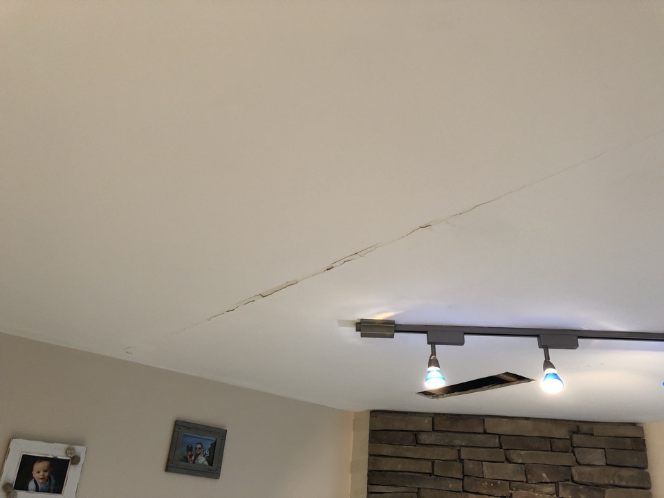 Grand Rapids, MI - Water damage from moisture buildup in the kitchen. Dry out was completed. Restoring drywall and repair the drywall seams on the ceiling Grand Rapids, MI - Water damage from moisture buildup in the kitchen. Dry out was completed. Restoring drywall and repair the drywall seams on the ceiling