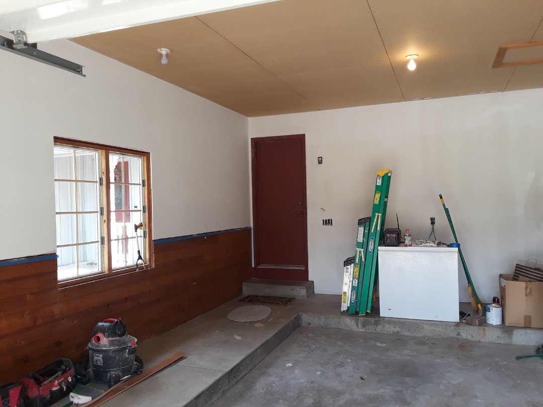 Georgetown Township, MI - Sanded and primed the drywall I hung in the garage. Georgetown Township, MI - Sanded and primed the drywall I hung in the garage.