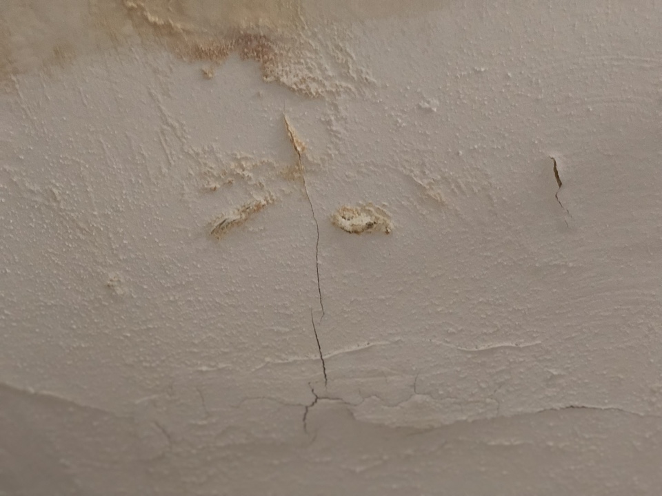 Hudsonville, MI - Last rainstorm roof leaked into bedroom and kitchen ceiling. Plaster repair and paint need to fix the water damage. Hudsonville, MI - Last rainstorm roof leaked into bedroom and kitchen ceiling. Plaster repair and paint need to fix the water damage.