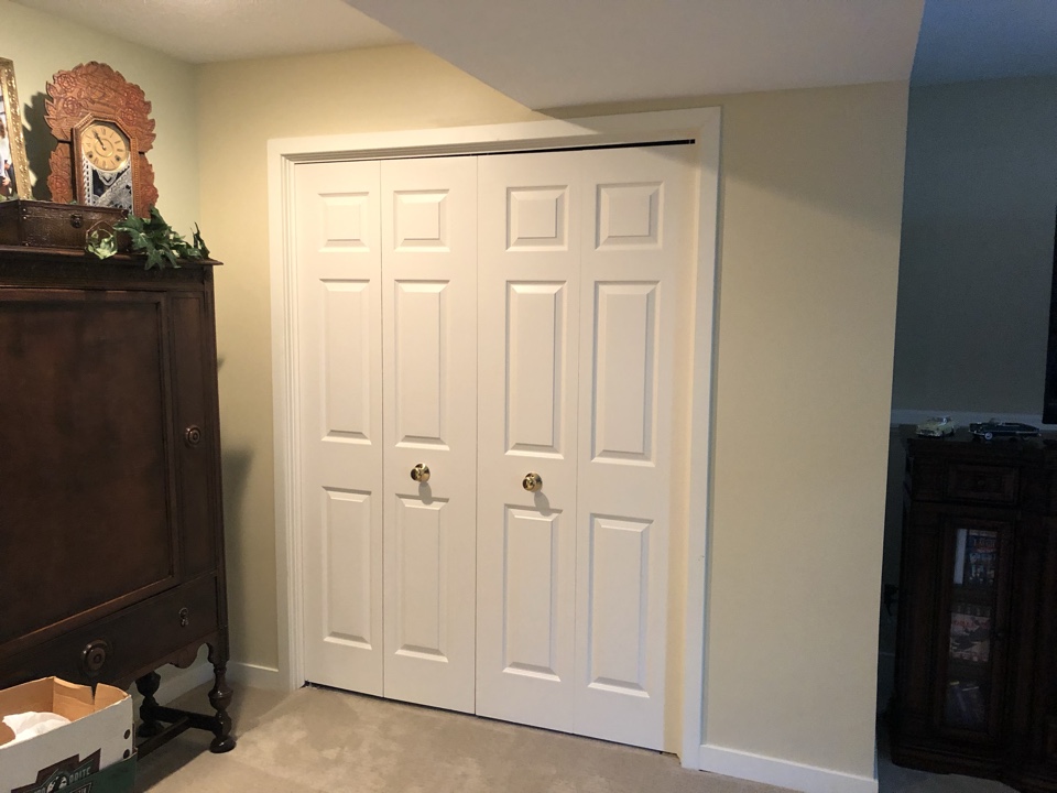Kentwood, MI - Stove fire. Soot and fire damage to kitchen cabinet. Smoke and spot damage to the entire main level. Three bedroom, kitchen, dining room, living room and bath are all affected. General spot cleaning and painting of the walls and ceiling. Kentwood, MI - Stove fire. Soot and fire damage to kitchen cabinet. Smoke and spot damage to the entire main level. Three bedroom, kitchen, dining room, living room and bath are all affected. General spot cleaning and painting of the walls and ceiling.