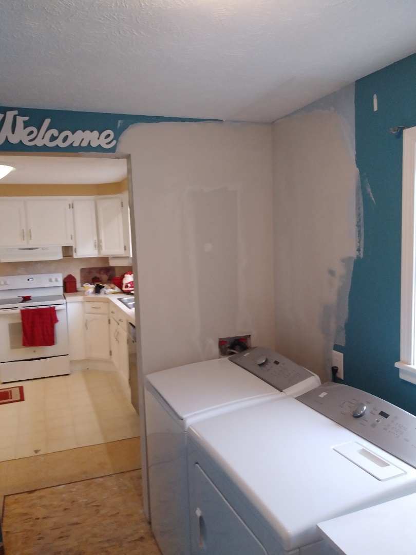 Middleville, MI - Finished hanging the drywall and applied 3 coats of mud. Good day ! Middleville, MI - Finished hanging the drywall and applied 3 coats of mud. Good day !