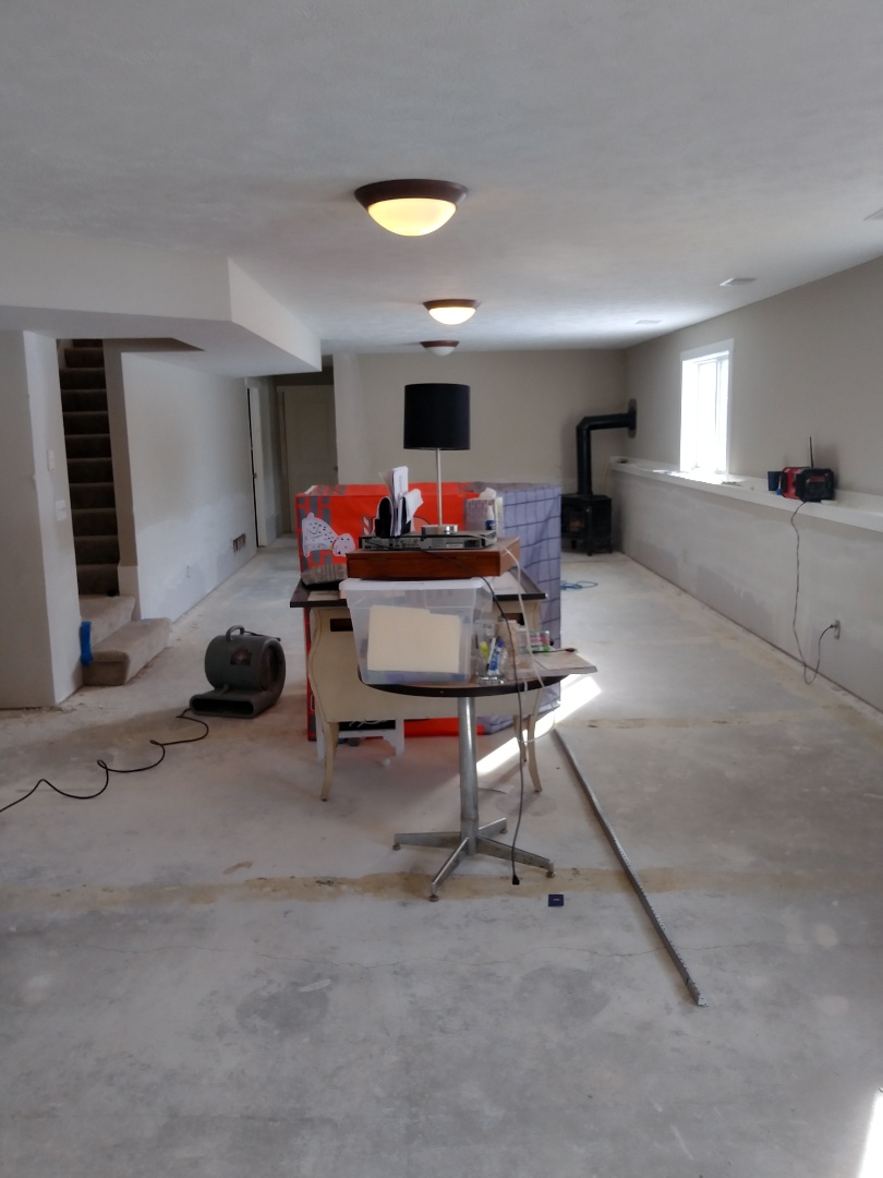 Walker, MI - Applied 3 coats of mud today. Darn good day ! Walker, MI - Applied 3 coats of mud today. Darn good day !