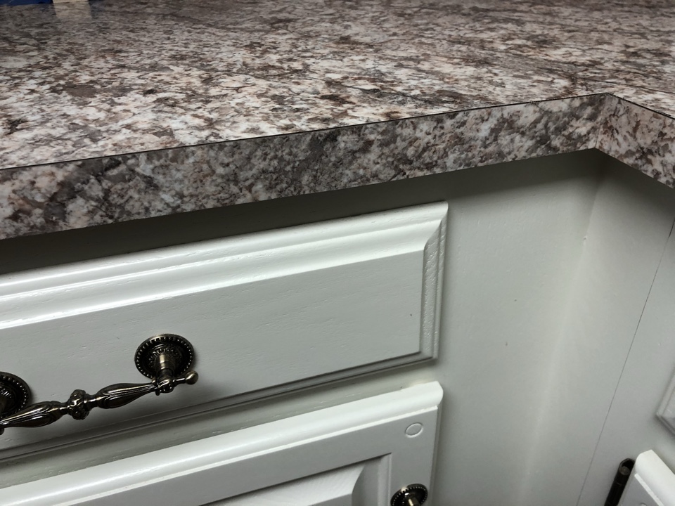 Grandville, MI - Here is the photo of completed kitchen countertop that the customer wanted us to install for them. Grandville, MI - Here is the photo of completed kitchen countertop that the customer wanted us to install for them.