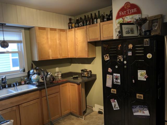 Grand Rapids, MI - Water damage to kitchen, needs new cabinets, backsplash and countertops. Grand Rapids, MI - Water damage to kitchen, needs new cabinets, backsplash and countertops.