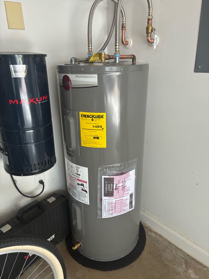 Stuart, FL - Installed a new Rheem 40 gallon medium profile Water Heater with a new ball/shut off valve and re-piped with various fittings, pipe and flexible, union connections. Stuart, FL - Installed a new Rheem 40 gallon medium profile Water Heater with a new ball/shut off valve and re-piped with various fittings, pipe and flexible, union connections.