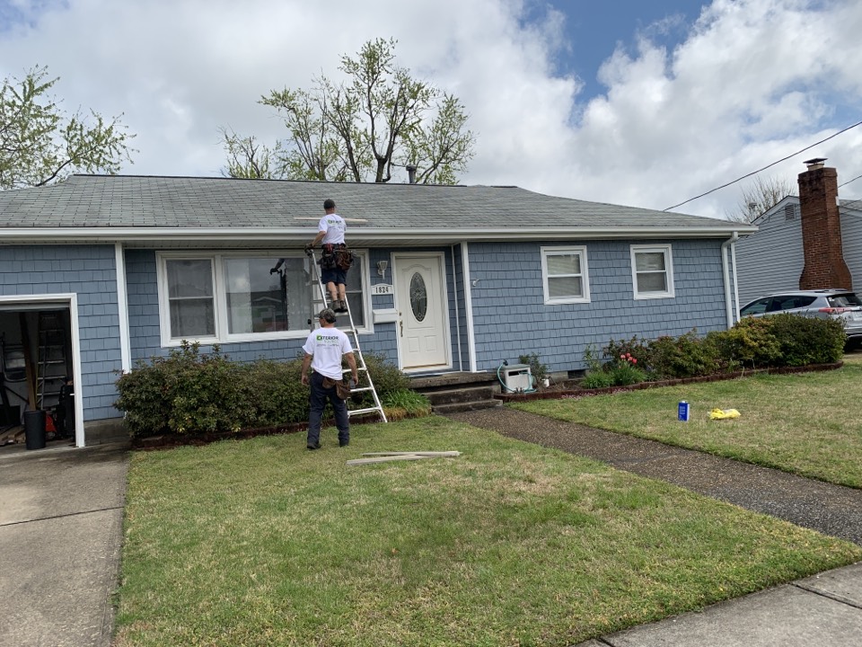 Norfolk, VA - Installing new Rainpro gutters with Microguard. Norfolk, VA - Installing new Rainpro gutters with Microguard.
