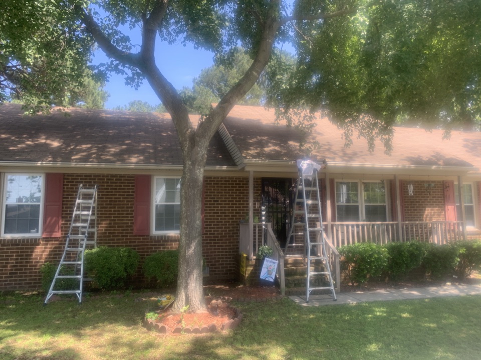 Chesapeake, VA - Installing new LeafGuard gutters. Chesapeake, VA - Installing new LeafGuard gutters.