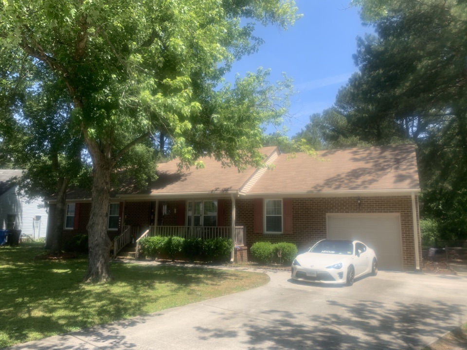Chesapeake, VA - Installed new LeafGuard gutters. Chesapeake, VA - Installed new LeafGuard gutters.