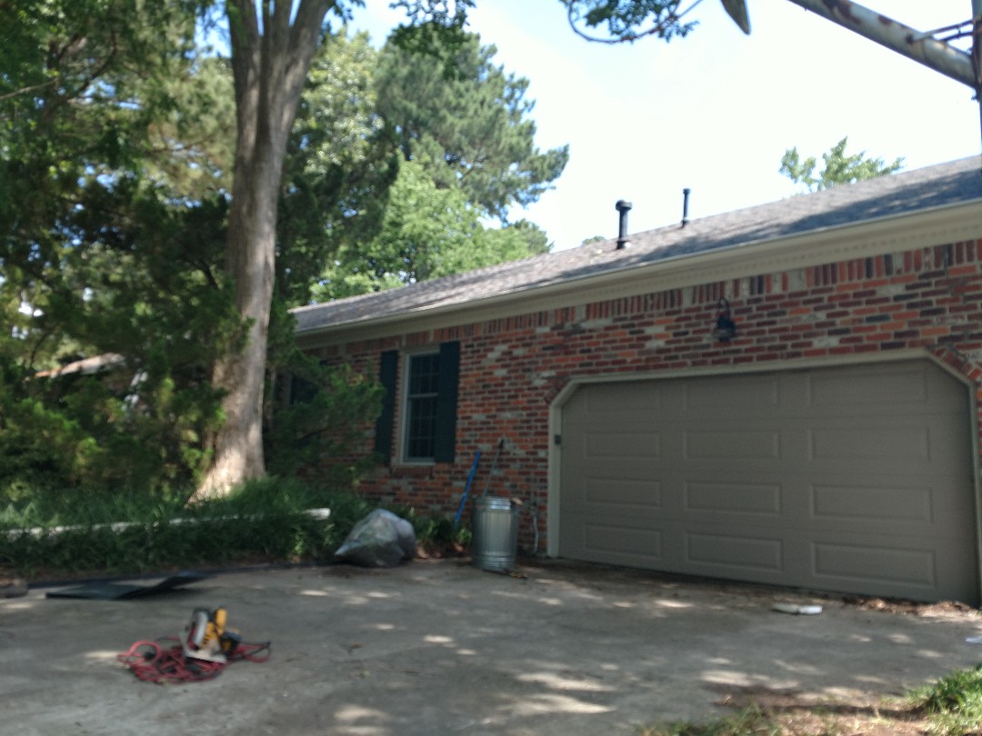Virginia Beach, VA - Had to replace 1x8 fascia board and then install new LeafGuard gutters. Virginia Beach, VA - Had to replace 1x8 fascia board and then install new LeafGuard gutters.